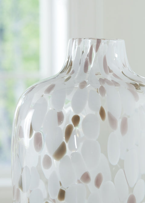 Keelton Vase