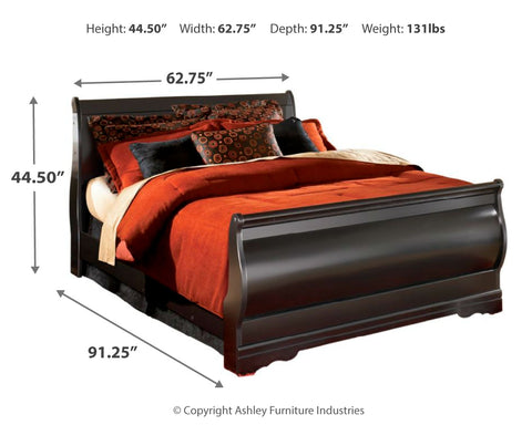 Huey Vineyard Queen Sleigh Bed with Mirrored Dresser and Chest