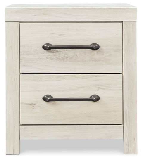 Cambeck King Panel Bed with Mirrored Dresser and Nightstand