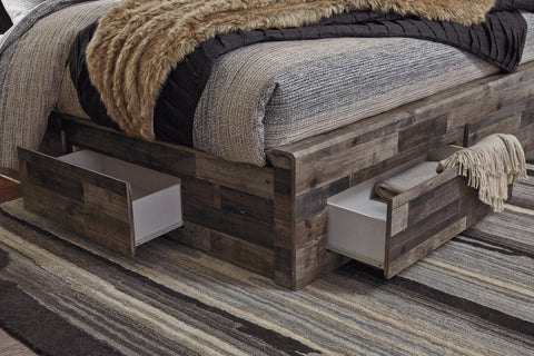 Derekson King Panel Bed with 4 Storage Drawers