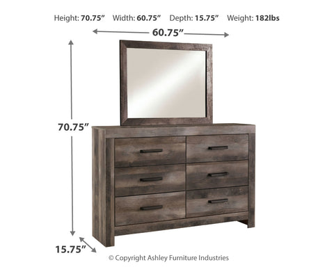 Wynnlow King Panel Bed with Mirrored Dresser and Chest