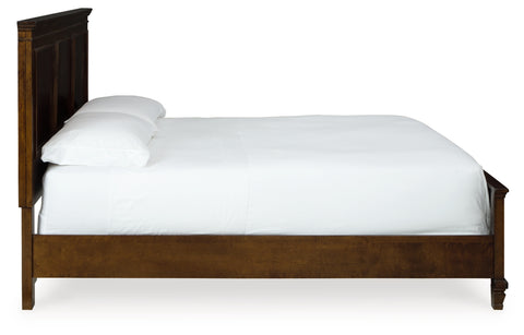 Danabrin King Panel Bed with Mirrored Dresser, Chest and 2 Nightstands