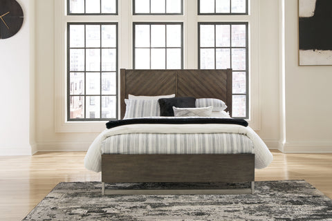 Arkenton Queen Panel Bed with Mirrored Dresser