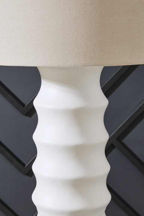 Veraleigh Poly Floor Lamp (1/CN)